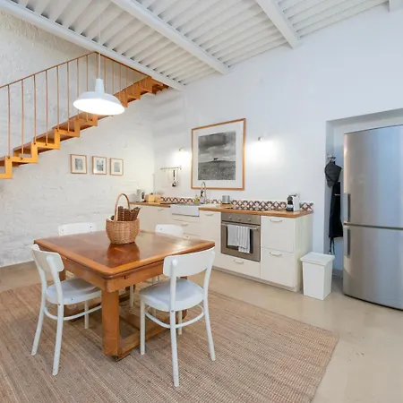 Apartment Charming Navigli By I-host